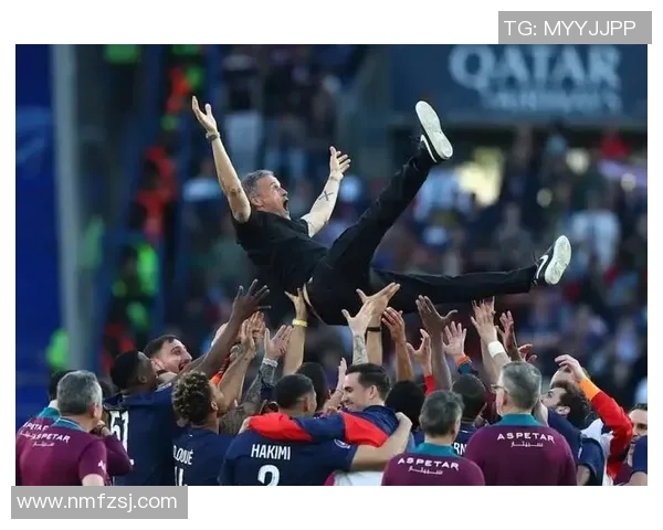 梅西带领巴黎圣日耳曼征战欧冠：首秀碾压对手，助球队卫冕冠军之路